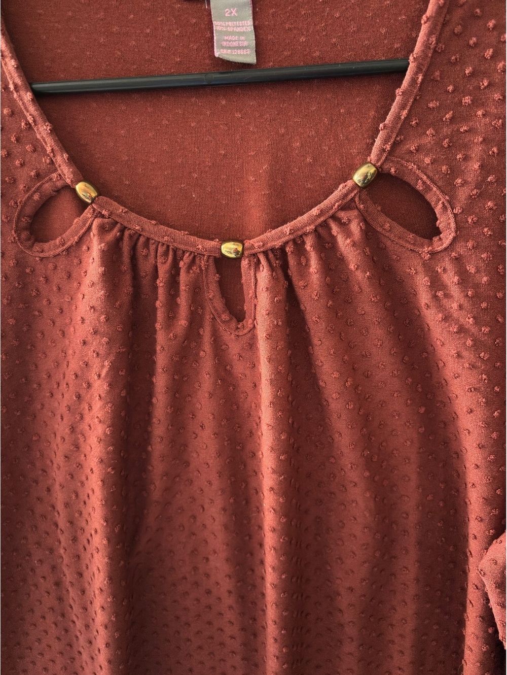 Rochelli Women's 2X Rust Textured 3/4 Sleeve Top with Decorative Cutouts - Picture 3 of 7